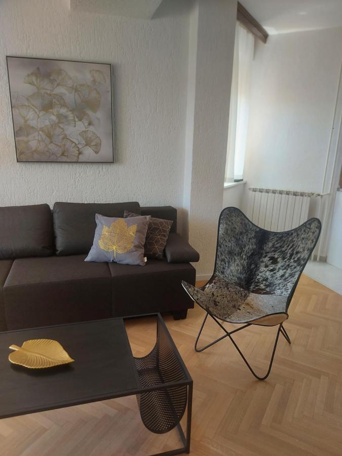 Apartments Fugosic 푸나트 외부 사진
